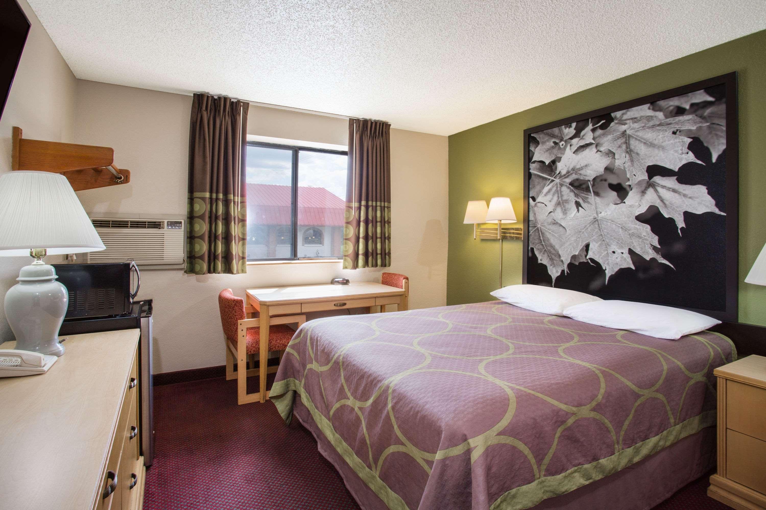 Motel Super 8 By Wyndham Salem Va Zewnętrze zdjęcie